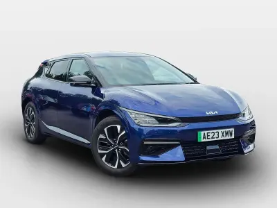 Begagnad Kia EV6 GT-Line 166 kW (226 HK) 2023 Blå SUV