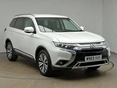 Used Mitsubishi Outlander 150 HP (110 kW) 2019 White SUV
