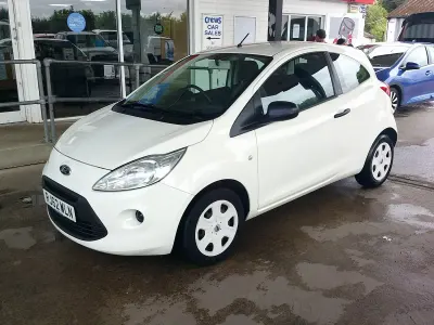 Used Ford Ka Studio 69 HP (50 kW) 2012 White Hatchback