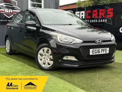 Used Hyundai i20 84 HP (61 kW) 2016 Black Hatchback