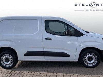 Used Peugeot Partner 129 HP (94 kW) 2024 White MPV