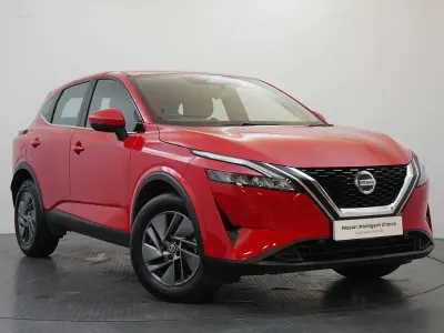 Used Nissan Qashqai Acenta Premium 155 HP (114 kW) 2023 Red SUV