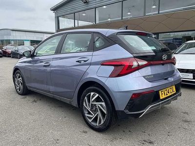 Used Hyundai i20 Advanced 100 HP (73 kW) 2024 Meta blue Hatchback