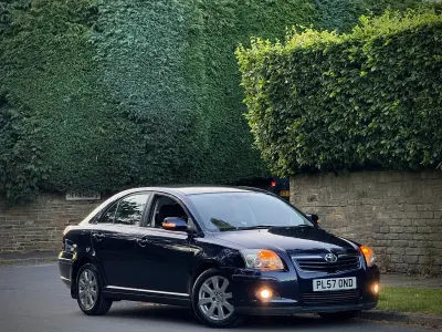Used Toyota Avensis 129 HP (94 kW) 2008 Blue Hatchback