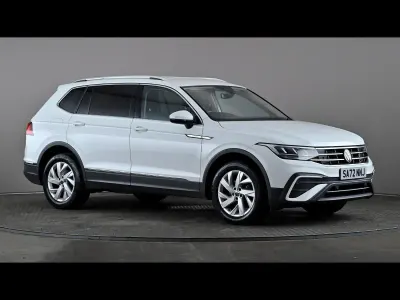Usado VW Tiguan Allspace Life 150 HP (110 kW) 2022 Branco SUV