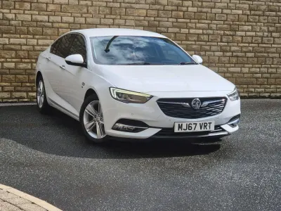 Usado Vauxhall Insignia Elite 2017 Blanco Utilitario