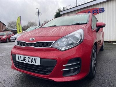 Used Kia Rio 89 HP (65 kW) 2016 Red Hatchback