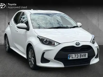 Used Toyota Yaris 114 HP (83 kW) 2023 Pure white Hatchback
