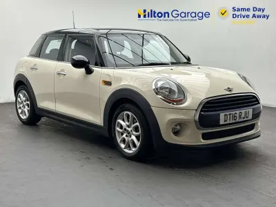 Used Mini Cooper Hatch 136 HP (100 kW) 2016 White Hatchback