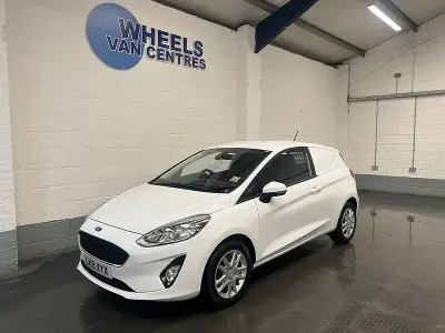 Used Ford Fiesta S 85 HP (62 kW) 2019 White Hatchback
