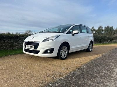 Used Peugeot 5008 Active 120 HP (88 kW) 2016 White MPV