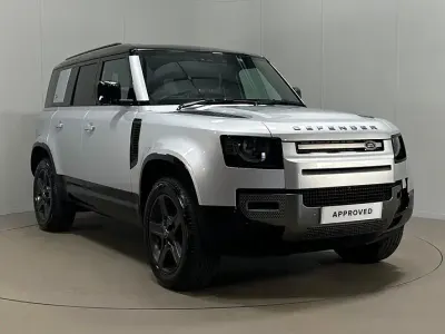 Usado Land Rover Defender SE Dynamic 245 HP (180 kW) 2024 Prateado SUV
