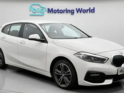 Used BMW 118 Sport Line 136 HP (100 kW) 2023 White Hatchback