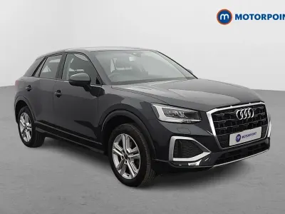 Begagnad Audi Q2 Sport 2024 Grå SUV