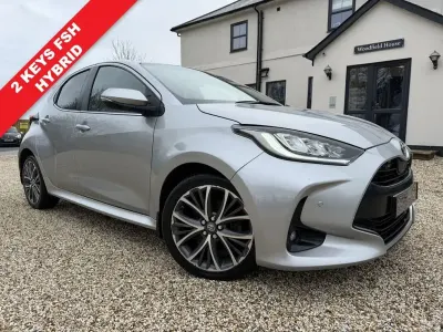 Used Toyota Yaris Hybrid 116 HP (85 kW) 2021 Silver Hatchback