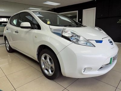 Used Nissan Leaf Acenta 80 kW (109 HP) 2016 White Hatchback