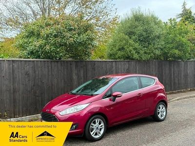 Used Ford Fiesta Zetec 82 HP (60 kW) 2015 Red Hatchback