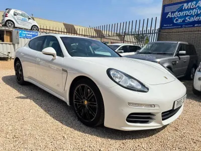 Used Porsche Panamera 300 HP (220 kW) 2015 White Hatchback