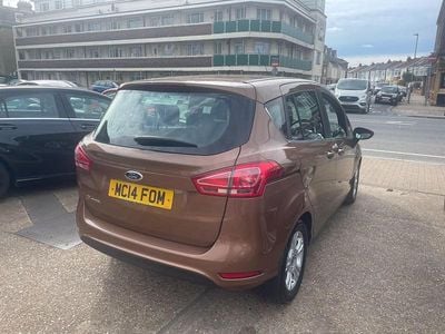 Usado Ford B-MAX Zetec 105 HP (77 kW) 2014 Dourado Monovolume