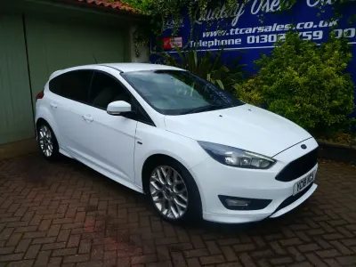 Used Ford Focus ST-Line 140 HP (102 kW) 2018 White Hatchback