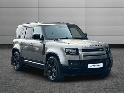 Używany Land Rover Defender HSE Dynamic 245 KM (180 kW) 2023 Srebrny SUV