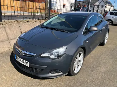 Begagnad Vauxhall Astra GTC SRi 200 HK (147 kW) 2014 Grå Halvkombi