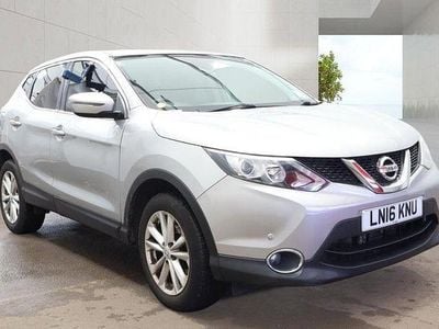 Used Nissan Qashqai Acenta 115 HP (84 kW) 2016 Silver SUV