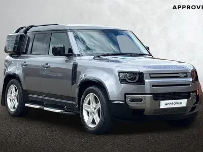Käytetty Land Rover Defender SE Dynamic 249 HP (183 kW) 2023 Harmaa Katumaasturi