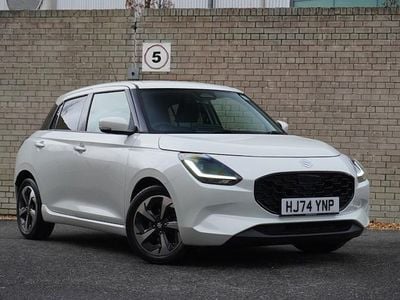 Used Suzuki Swift SZ5 82 HP (60 kW) 2024 Pure white pearl Hatchback