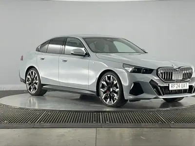 Używany BMW 520 M Sport 208 KM (152 kW) 2024 Szary Sedan/Limuzyna