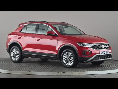 Used VW T-Roc Life 150 HP (110 kW) 2023 Red SUV