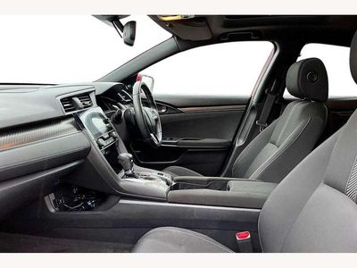 Begagnad Honda Civic Sport Plus 182 HK (133 kW) 2017 Röd Halvkombi