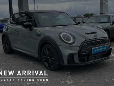 Usado Mini Cooper S Hatch 176 HP (129 kW) 2022 Cinzento Citadino