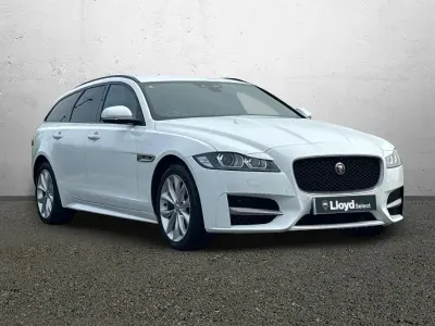 Używany Jaguar XF R-Sport 178 KM (130 kW) 2019 Biały Kombi