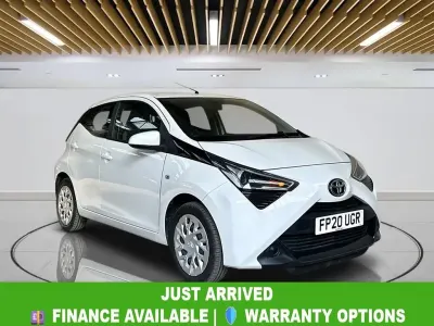 Used Toyota Aygo X-play 71 HP (52 kW) 2020 White Hatchback