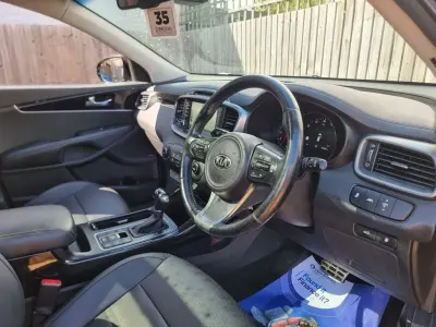 Used Kia Sorento 200 HP (147 kW) 2016 Red SUV
