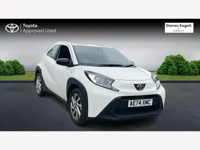 Begagnad Toyota Aygo X PURE 72 HK (52 kW) 2024 Vit SUV