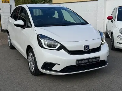 Używany Honda Jazz Hybrid 2021 Biały Hatchback