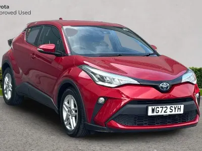 Begagnad Toyota C-HR 122 HK (89 kW) 2023 Scarlet flare SUV