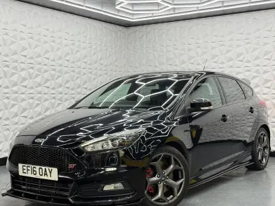 Used Ford Focus ST 185 HP (136 kW) 2016 Black Hatchback