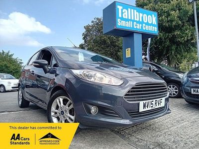 Grey Used 2015 Ford Fiesta Zetec Hatchback | £5,495 (Fair price)