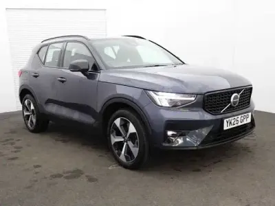 Usado Volvo XC40 Plus 194 HP (142 kW) 2026 SUV