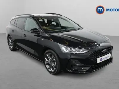Usado Ford Focus ST-Line 155 CV (114 kW) 2023 Negro Familiar