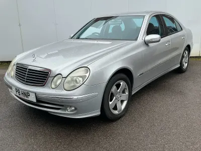Used Mercedes E220 Avantgarde 150 HP (110 kW) 2004 Silver Sedan
