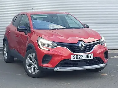 Używany Renault Captur Iconic 91 KM (66 kW) 2022 Czerwony SUV