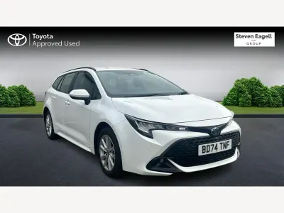 Used Toyota Corolla 140 HP (102 kW) 2024 White Estate