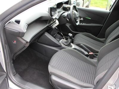 Used Peugeot 208 Active 74 HP (54 kW) 2023 Grey Hatchback