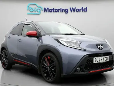 Używany Toyota Aygo X 72 KM (52 kW) 2023 Szary SUV