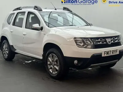 Used Dacia Duster Lauréate 125 HP (91 kW) 2017 White SUV