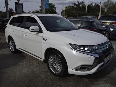 Used Mitsubishi Outlander P-HEV 2019 White Estate